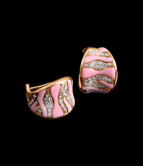 Pink shell earringst