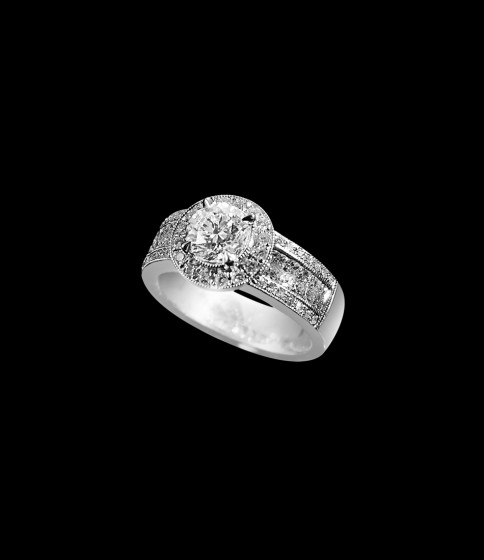 Diamond ring 2 carat